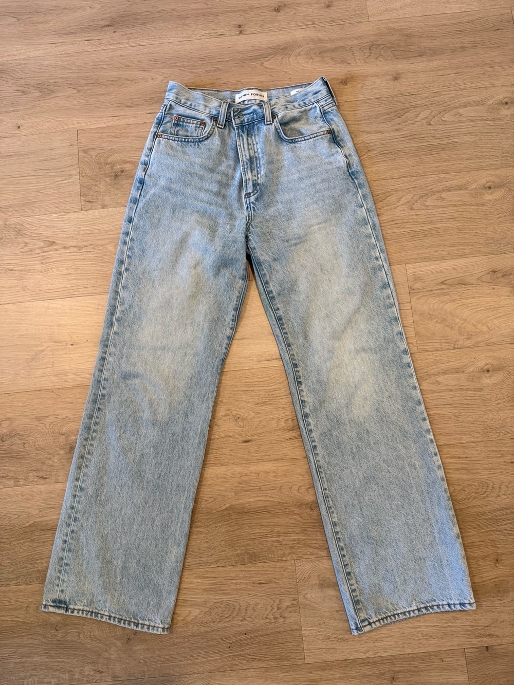 Aritzia Denim Forum The Farrah Hi-Rise Wide Jean